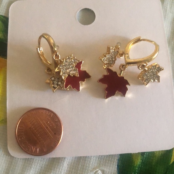 5 for $15 earrings - Picture 3 of 3